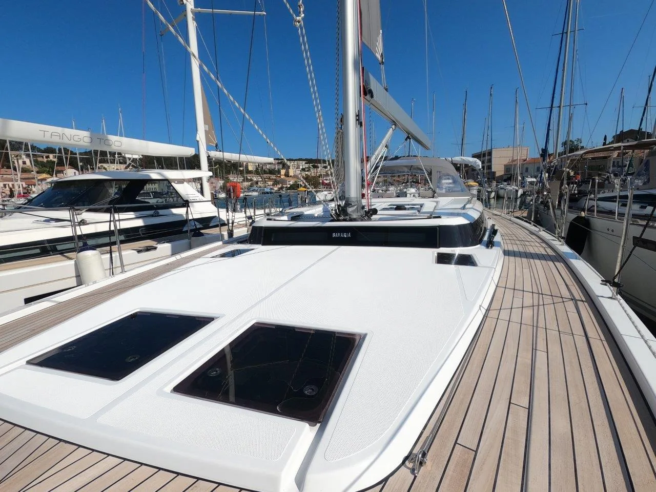 location-voilier-bavaria-var-mediterranée-C57-skipper_11