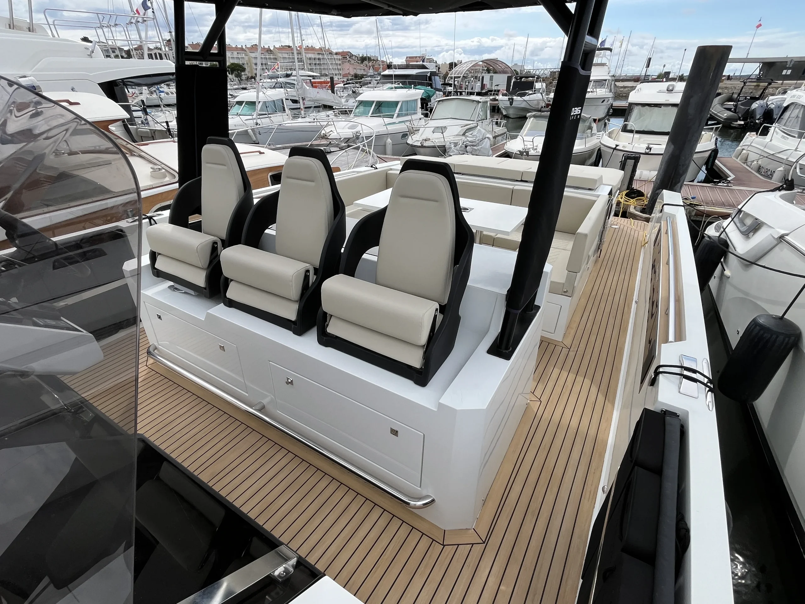 vente-dayboat-de-antonio-d36-occasion_10