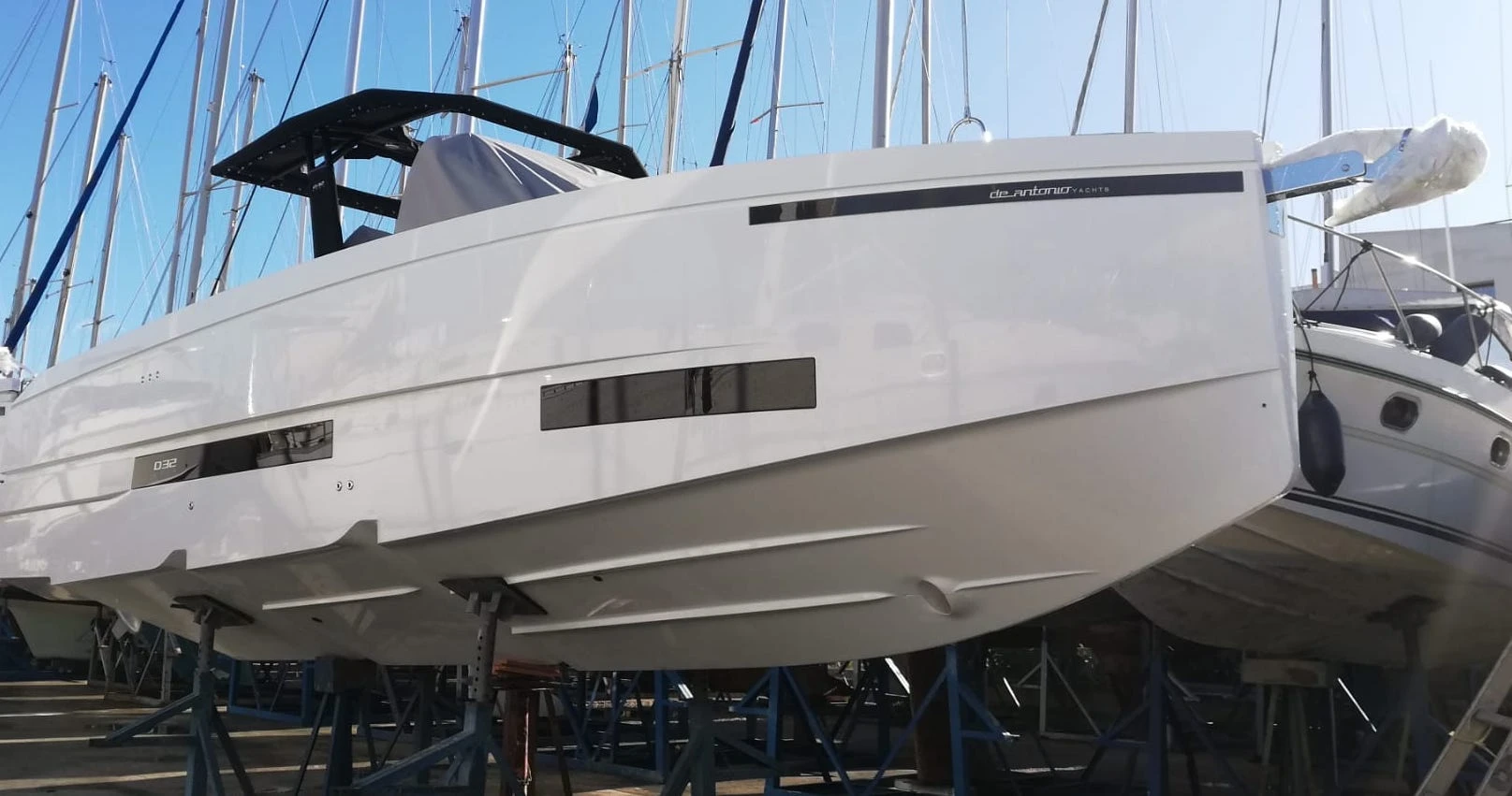 vente bateau moteur var de antonio d32 stock 2